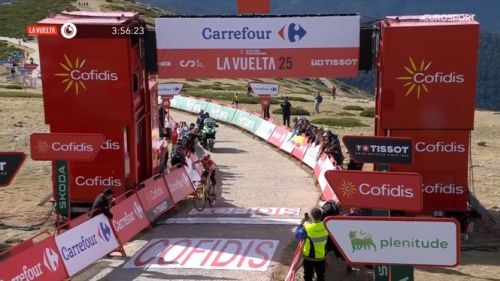 L'urlo del padrone! Vingegaard chiude la Vuelta facendo tris alla Bola del Mundo, Pellizzari perde la maglia bianca