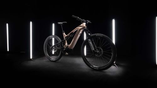 Haibike AllMtn CF 10 TRN/IQ – Muscoli, Tecnologia e Carbonio per i Trail più Tecnici